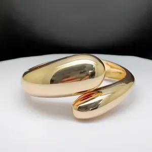 Kaimei New Arrival Fashion Jewelry Hypoallergenic Open Cuff Bangles Tarnish Free Waterproof Metal Gold Couple Chunky Bracelets