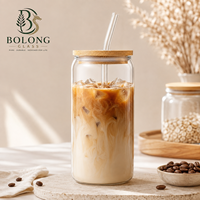 Pot en verre transparent personnalisé avec logo, en forme de canette de 500 ml, couvercle en bambou, paille, esthétique, compatible micro-ondes, pour emballage de café glacé et de boissons