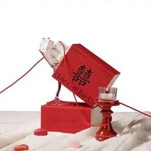 Caja de Regalo con Velas Románticas Emma Molly - Regalo de Cumpleaños, Boda y Compromiso para la Mejor Amiga - Product Image 1