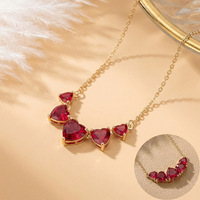 Collier tendance en cuivre plaqué or incrusté de zircon, style niche de luxe léger, polyvalent, élégant et simple pour femme