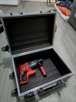 Valise à outils en aluminium de qualité aéronautique avec mousse personnalisée, roulettes silencieuses et poignée ergonomique - Étanche et résistante aux chocs