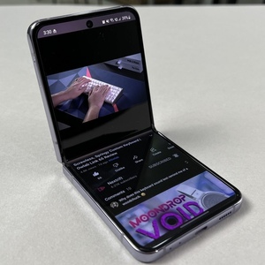 Z Flip4 หน้าจอ AMOLED 6.7 นิ้ว 120Hz แรม 8GB ความจุ 256GB รองรับ 5G ระบบปฏิบัติการ Android 16 Octa Core กล้อง 12MP เซ็นเซอร์ลายนิ้วมือ แบตเตอรี่ 3700mAh โทรศัพท์มือถือใหม่ - Product Image 3