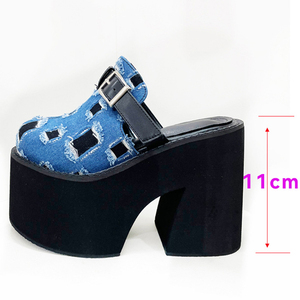 Sandalias de Plataforma Alta de Mezclilla con Patchwork para Mujer, con Tacón de Cuña Grueso, Punta Redonda y Hebillas de Cinturón, Estilo Chancla para Exteriores - Product Image 6