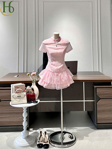 Vestido Rosa con Cuello Mandarín Bordado y Volantes, Vestido Vietnamita con Cuello Mandarín por Encima de la Rodilla, Elegante Vestido de Fiesta de Poliéster, Servicio OEM - Product Image 6