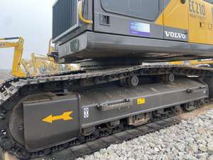 Excavatrice hydraulique Volvo EC210 d'occasion en vente à prix réduit, d'origine, deuxième main, pelle sur chenilles, composant moteur principal - Product Image 6