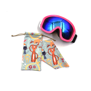 Lunettes en <span class=keywords><strong>tissu</strong></span> en <span class=keywords><strong>microfibre</strong></span> de gros Sac de rangement de nettoyage Accessoires de lunettes de soleil Pochette d'emballage à c - Product Image 1