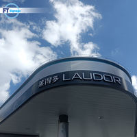 Auvent de station-service en acier sur mesure avec éclairage LED, conception modulaire à grande portée, panneaux pylon disponibles