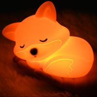 Veilleuse de nuit rechargeable en forme de renard, lampe tactile à intensité variable avec minuterie, lampe de chevet en silicone spongieuse pour enfants, garçons et filles