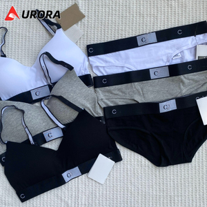 Set Intimo Femminile di Alta Qualità con Reggiseno a Balconcino e Slip, Motivo a Lettere, Disponibile in 3 Colori - Product Image 1