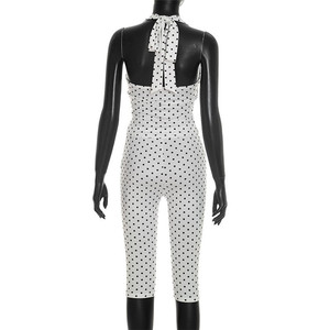 Conjunto Sexy de Verano 2026 para Mujer: Top Corto sin Mangas con Cuello Halter y Cordones, Pantalones Capri Ajustados con Estampado de Puntos - Product Image 5