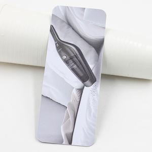 Étiquettes de vêtement en plastique TPU écologiques de luxe en gros Logo imprimé personnalisé Nouveau design pour les chaussures en tissu de papier suspendues durables - Product Image 1