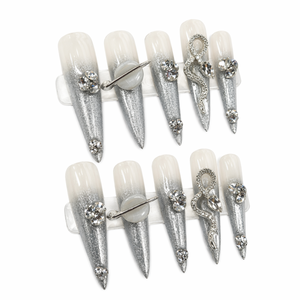 Faux ongles à presser dégradé argenté avec colle, pointes en feuille, strass et cristaux pour doigts - Product Image 2