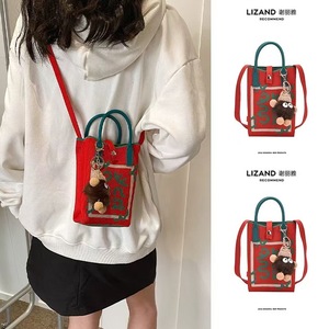 Nouveau sac à bandoulière compact et portable pour femme, style dessin animé, en tricot, mignon, avec fermeture à bouton, idéal pour les sorties - Product Image 2