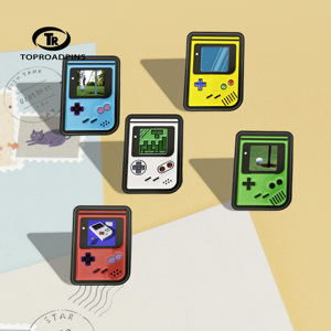 Phim Hoạt Hình Pika Trò Chơi Cậu Bé Men Pin Kim Loại Mạ Số Lượng Lớn Anime Pin Huy Hiệu Dễ Thương Phim Hoạt Hình Ve Áo Tùy Chỉnh Thời Trang Pins Cho Ba Lô Quần Áo - Product Image 1