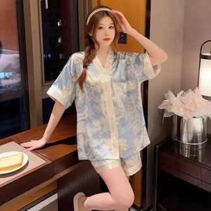 Set pigiama estivo <span class=keywords><strong>da</strong></span> <span class=keywords><strong>donna</strong></span> in raso di seta camicia <span class=keywords><strong>da</strong></span> notte a maniche corte <span class=keywords><strong>abbigliamento</strong></span> per la <span class=keywords><strong>casa</strong></span> <span class=keywords><strong>da</strong></span> <span class=keywords><strong>donna</strong></span> <span class=keywords><strong>abbigliamento</strong></span> <span class=keywords><strong>da</strong></span> notte <span class=keywords><strong>da</strong></span> <span class=keywords><strong>donna</strong></span> - Product Image 4