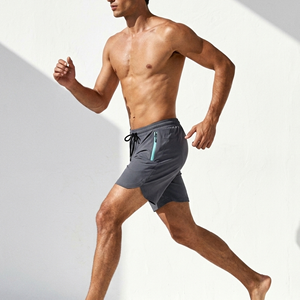 โรงงานผลิตกางเกงขาสั้นผู้ชายแบบ OEM สั่งทำได้  ขอบเอวยางยืดพร้อมเชือกผูก  ชุดออกกำลังกาย  ชุดกีฬาฤดูร้อน วิ่ง ออกกำลังกาย  สำหรับเล่นกีฬาในร่มและกลางแจ้ง - Product Image 2