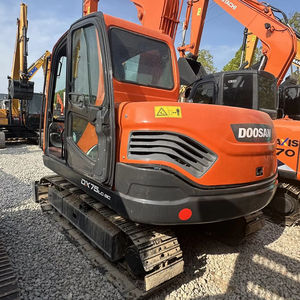 Miniexcavadora Doosan DX75 de la mejor marca coreana, usada en buen estado de funcionamiento con pocas horas de trabajo. - Product Image 1
