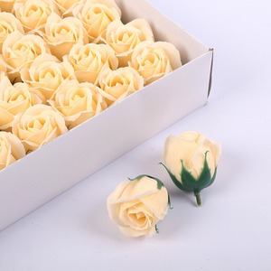 Têtes de fleurs de savon en forme de rose à trois couches, roses éternelles artificielles, matériaux pour la création de bouquets et de boîtes cadeaux pour la Saint-Valentin - Product Image 4
