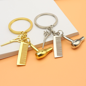 Llavero para Peluquero, Estilista, Barbero, con Diseño de Tijeras, Secador de Pelo y Peine, con la Frase 'Haz lo que amas, ama lo que haces' - Product Image 5