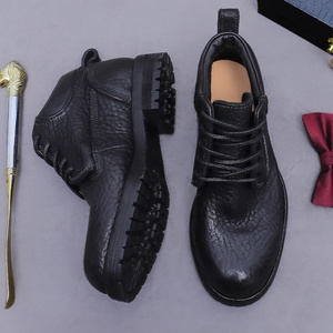Botas Chukka de Cuero con Cordones, Cuello Alto, Estilo Británico, Suela de Goma con Construcción Goodyear, Resistentes para Trabajo - Product Image 2