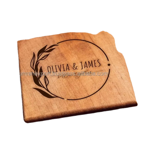 Posavasos de madera hechos a mano de primera calidad, accesorio de barra independiente elegante para el hogar con Material de madera grabado personalizado - Product Image 1