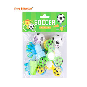 Nouvel ensemble de jouets de fête sur le thème du football avec jeu de devinettes de football, tampon à claquer pour les faveurs de fête de football, fournitures 12 pièces - Product Image 2