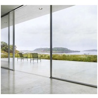 Grand balcon, villa moderne, portes coulissantes en aluminium à double vitrage, verre trempé, étanches, couleur personnalisée