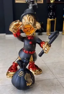 Statua di <span class=keywords><strong>Paperino</strong></span> in Stile Pop Art Moderno, Scultura in Resina Personalizzata con Due Bottiglie, Finitura Dorata in Fibra di Vetro - Product Image 3