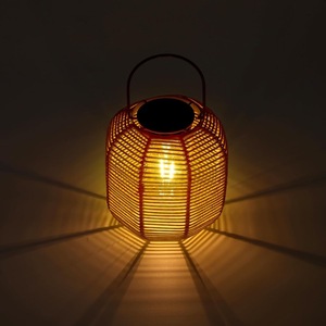 Lámpara Solar de Jardín de Mimbre y Bambú, Luz LED de 2W para Patio y Balcón - Product Image 2