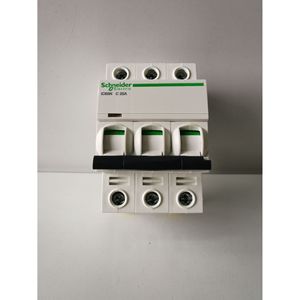 Interruptor Automático Miniatura Electromecánico Kuangjiu 3P 40A 230V/400V con Protección de Baja Tensión para Distribución de Energía Secundaria - Product Image 2