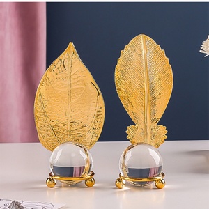 Accesorios de Mesa Nórdicos Modernos para Interiores, Adornos Metálicos con Hojas Doradas, Piezas Decorativas para el Hogar, Cristal de Lujo - Product Image 5