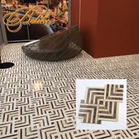Carrelage mural en mosaïque de marbre à motif tissé chic et de luxe moderne Décor de façade enchanteur Accent pour mur intérieur Nouvelle ambiance