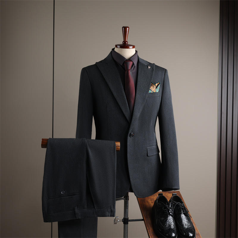 Gris foncé (costume + pantalon)