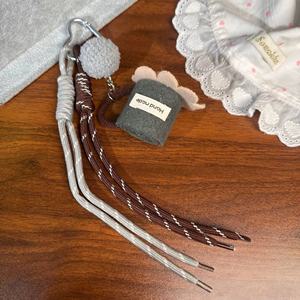 Wholesale Portable Heart Carabiner Keychains Eco-friendly 3D Doll Special Grandmother <b>Birthday</b> <b>Gift</b> Plush <b>Grandma</b> Hat Keychains - Product Image 6