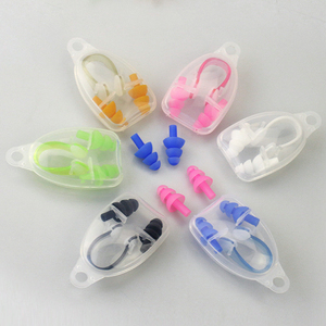 Lot de 2 accessoires de natation : pince nez étanche et antidérapante et bouchons d'oreilles en silicone souple pour l'entraînement de natation - Product Image 3