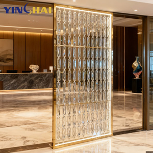 Divisor de Espacios de Lujo de Cristal, Metal Dorado y Acero Inoxidable con Luz para Sala de Estar, Vestíbulo de Casa, Diseño de Partición - Product Image 1