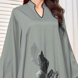 عباءة دبي فاخرة جديدة مصنوعة يدويًا بلون أخضر زيتوني، فساتين محتشمة للنساء المسلمات، تصميم أسود مع طباعة زهور وأكمام منسدلة - Product Image 2