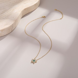 Collar de estrella de acero inoxidable de nuevo estilo para mujer, estrella de cinco puntas exquisita y de alta gama, disponible al por mayor - Product Image 6