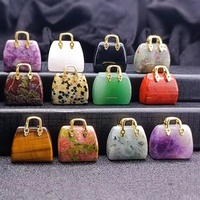 Vente en gros sac à main en cristal naturel sculpté à la main statue ornement pierre précieuse mini sac sac à main pour la décoration intérieure artisanat