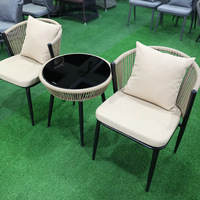 Ensemble de mobilier de loisirs de luxe en fer forgé pour patio extérieur - Table et chaises multifonctionnelles pour hôtels et restaurants avec support - Vente en gros