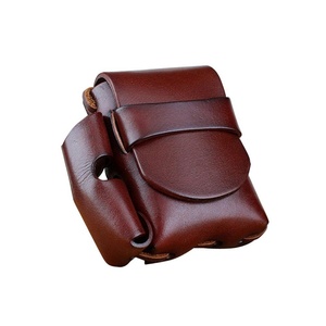 Pochette à cigarettes et tabac en cuir pleine fleur tanné végétal, format compact, en promotion - Product Image 1