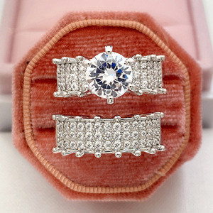 Set di Anelli Scintillanti a Doppio Strato con Zirconi per Donne, Gioielli di Lusso per Spose, Matrimoni e Serate Eleganti - Product Image 6