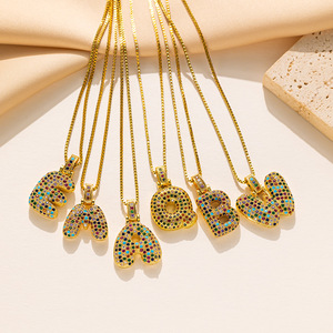Collier de rappeur très vendu, collier avec pendentif en zircon coloré, lettre anglaise, collier avec pendentif en forme de lettre, 26 lettres, collier avec breloque épaisse, idée de bijoux de fête - Product Image 2