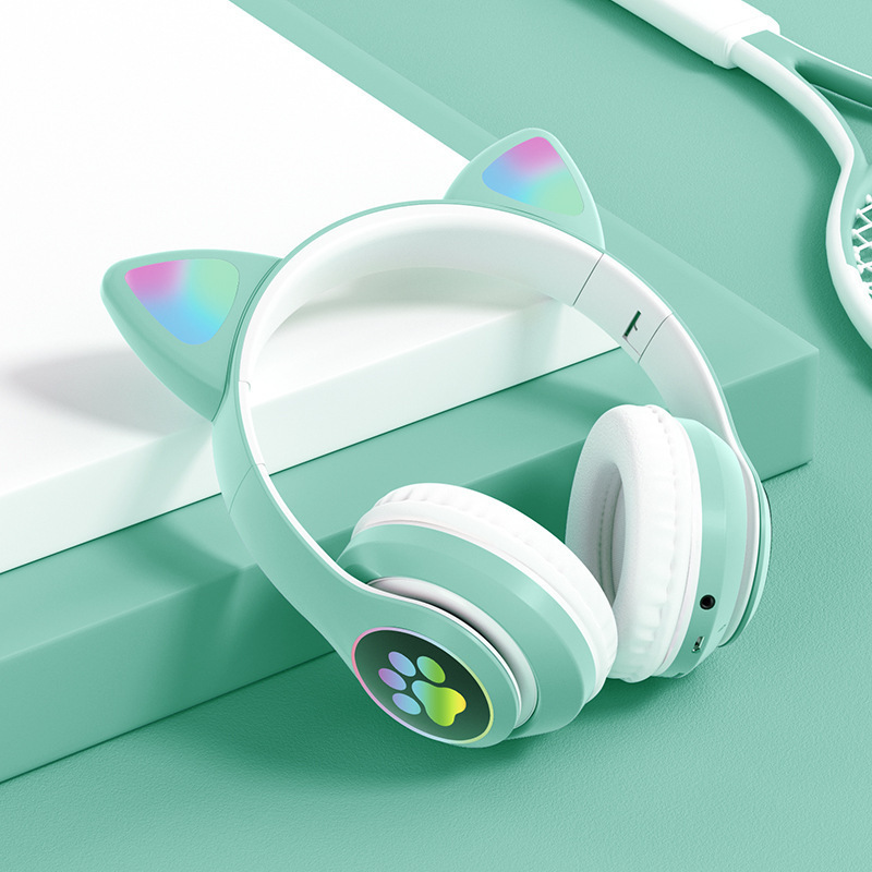 Écouteurs lumineux verts et mignons, emplacement pour carte, utilisation filaire
