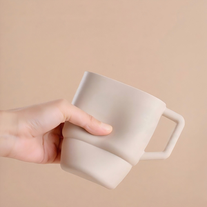 Vaso de entrenamiento de silicona sin BPA de 9 oz para bebés, mini vajilla, tazas de silicona anticaída y antiescaldaduras con asa y tapa para niños - Product Image 3