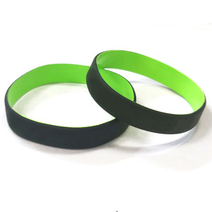 Vente en gros de bracelets en caoutchouc et de bracelets de baseball en silicone Bracelets en <span class=keywords><strong>plastique</strong></span> personnalisés Bracelets en caoutchouc personnalisés - Product Image 5