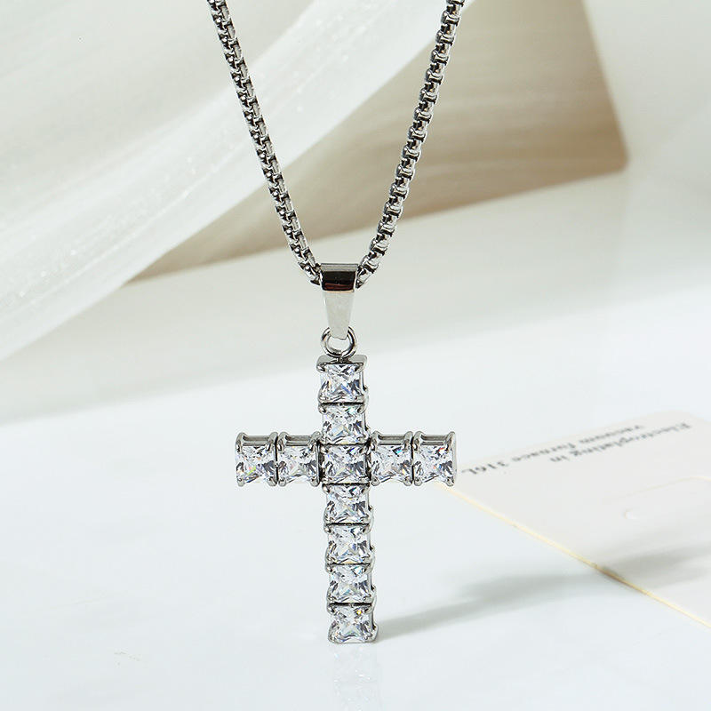 N0172-1 4*4mm quadrato bianco CZ