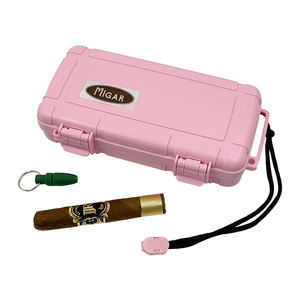 En vente cave à cigares en plastique étui à cigares portable humidificateurs de voyage à cigares avec accessoires - Product Image 4