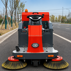Balayeuse électrique autoportée 1400 mm à un ventilateur et trois brosses pour le nettoyage des routes, des rues, des parcs, des entrepôts et des collectivités - Product Image 3