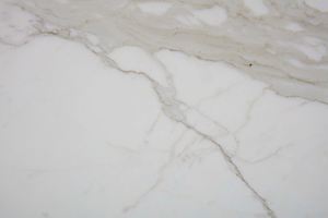 หินอ่อน Calacatta Betogli <span class=keywords><strong>Extra</strong></span> สีขาวทองธรรมชาติ สำหรับห้องน้ำ เคาน์เตอร์ครัว เคาน์เตอร์แบบเกาะ ผนังตกแต่ง ขัดเงา - Product Image 5